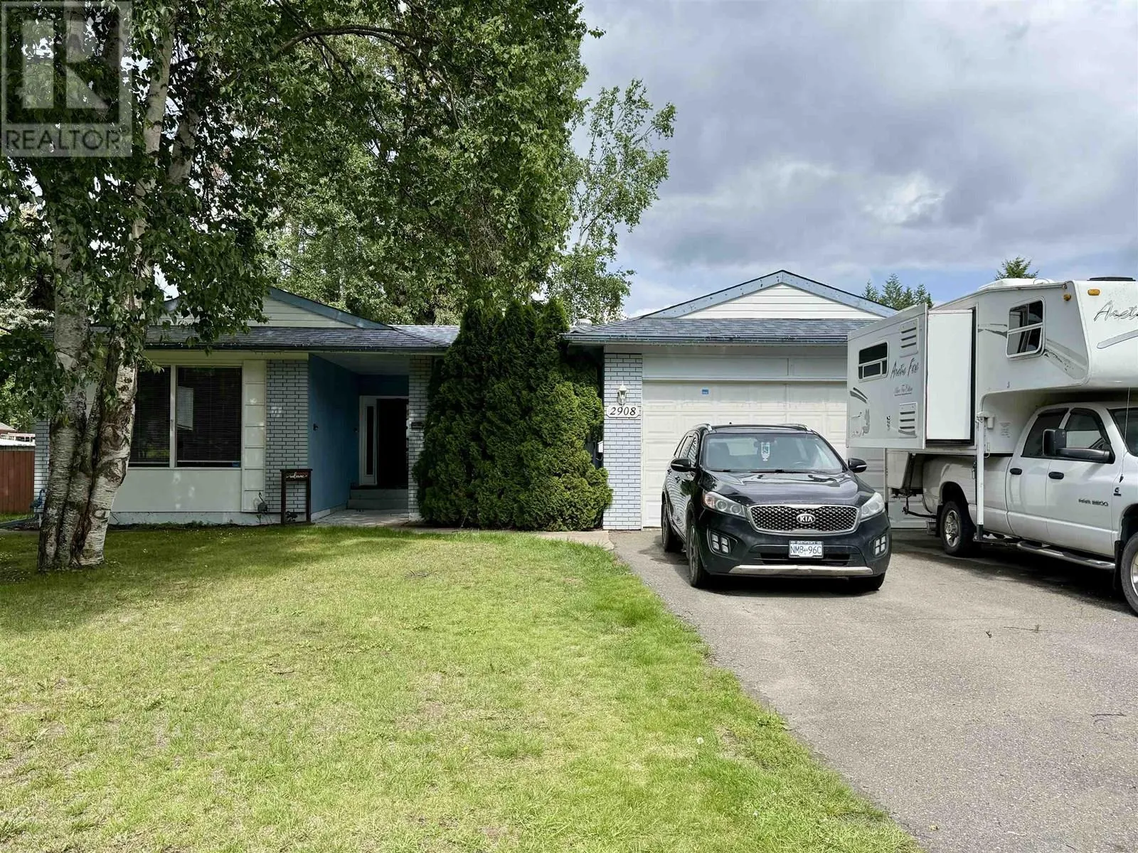 2908 RIDGEVIEW DRIVE