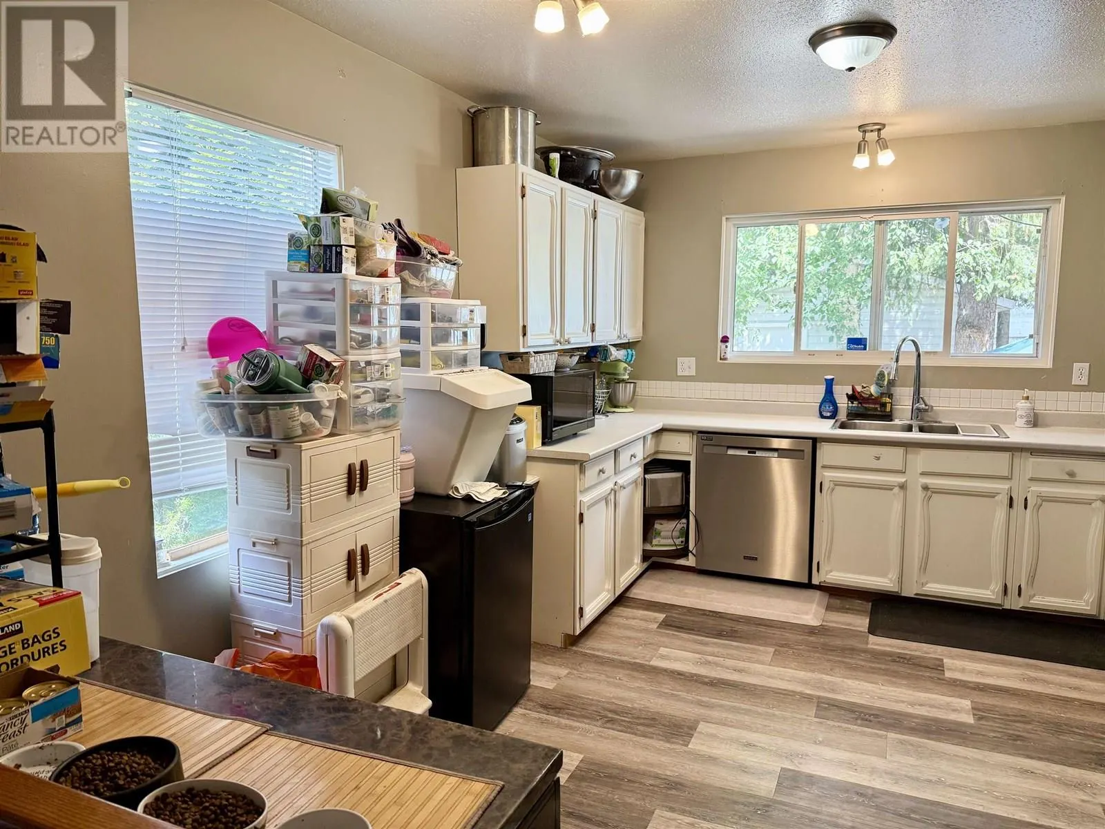 2908 RIDGEVIEW DRIVE