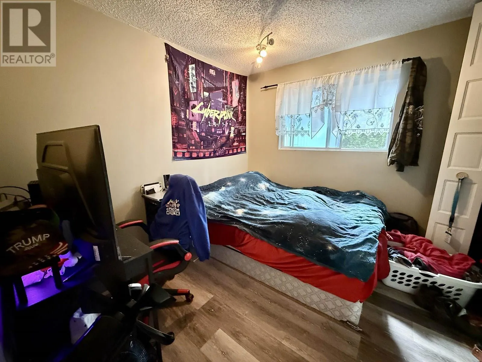 2908 RIDGEVIEW DRIVE