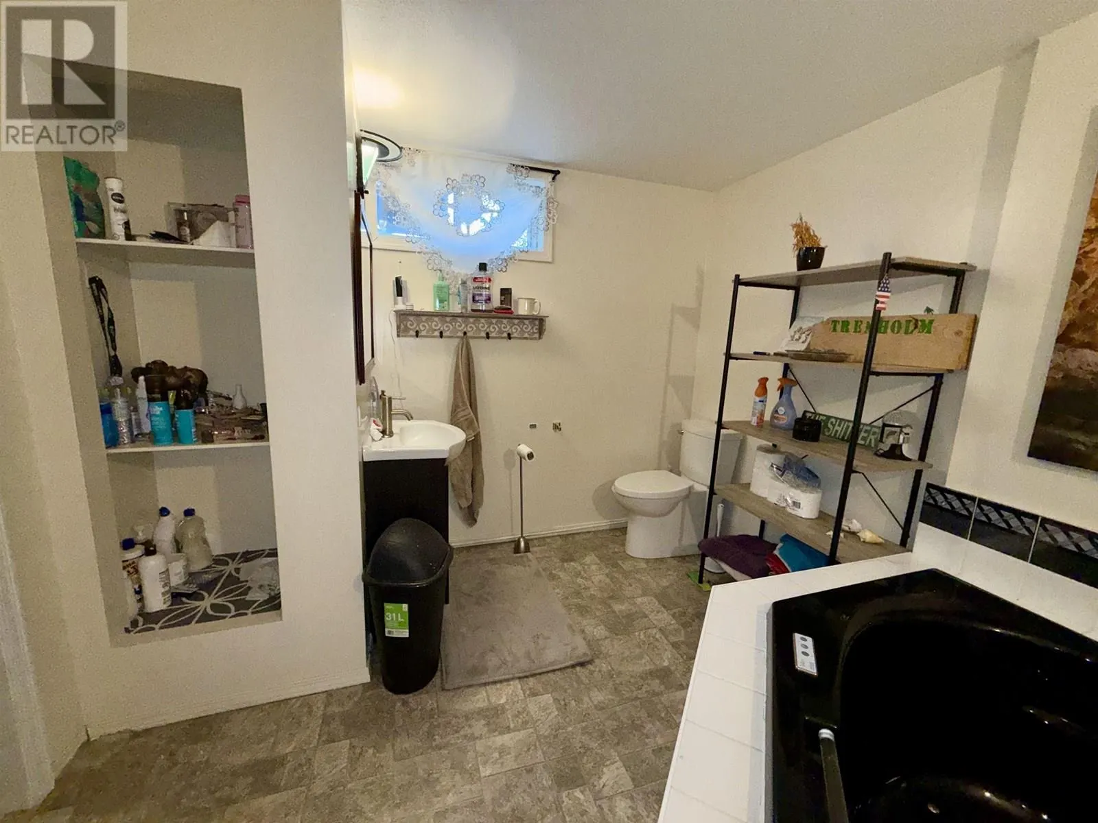 2908 RIDGEVIEW DRIVE
