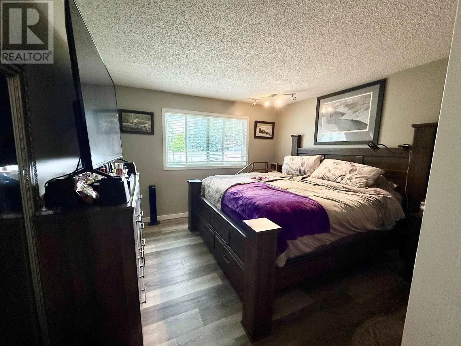 2908 RIDGEVIEW DRIVE