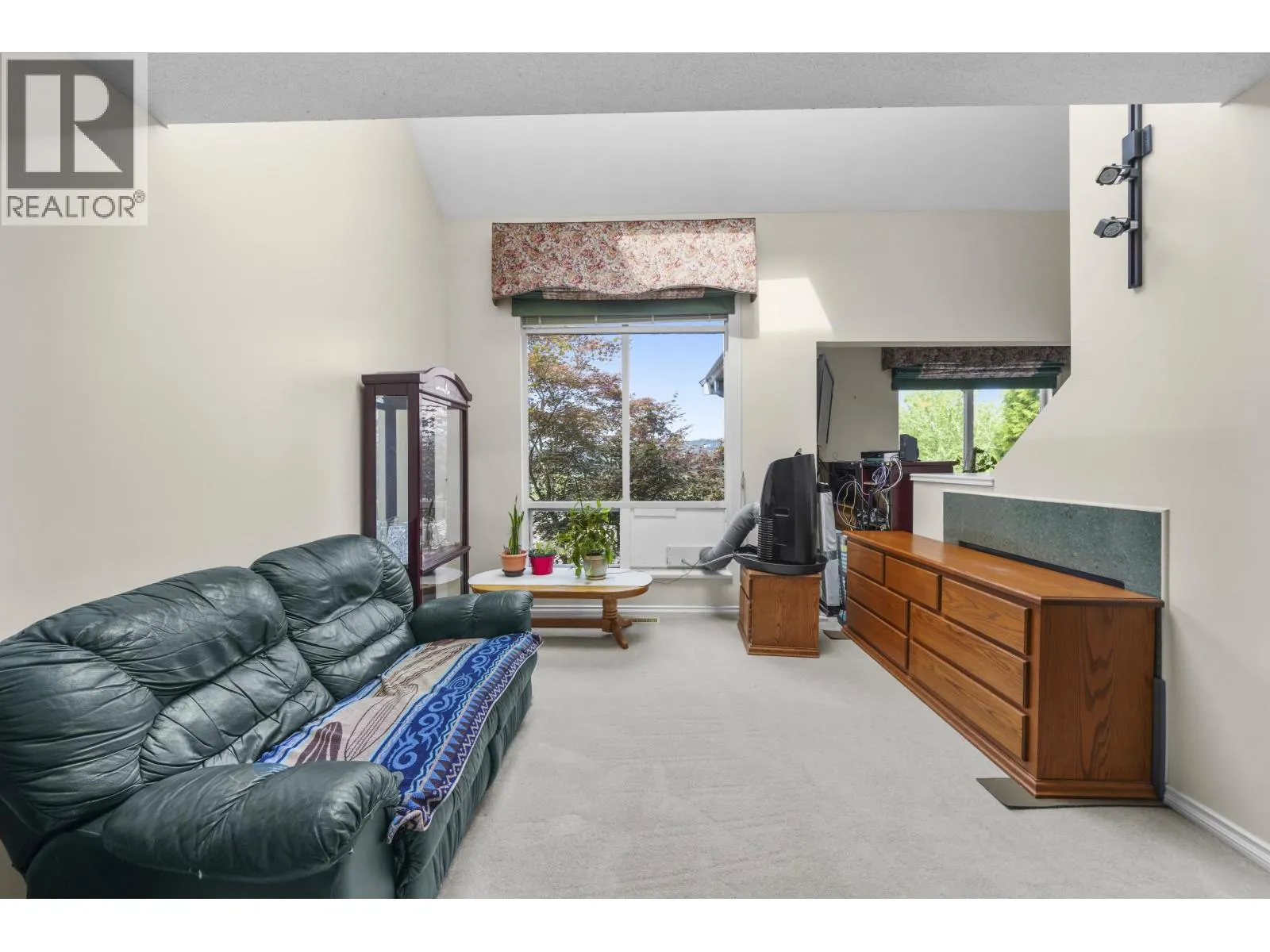 1105 BENNET DRIVE