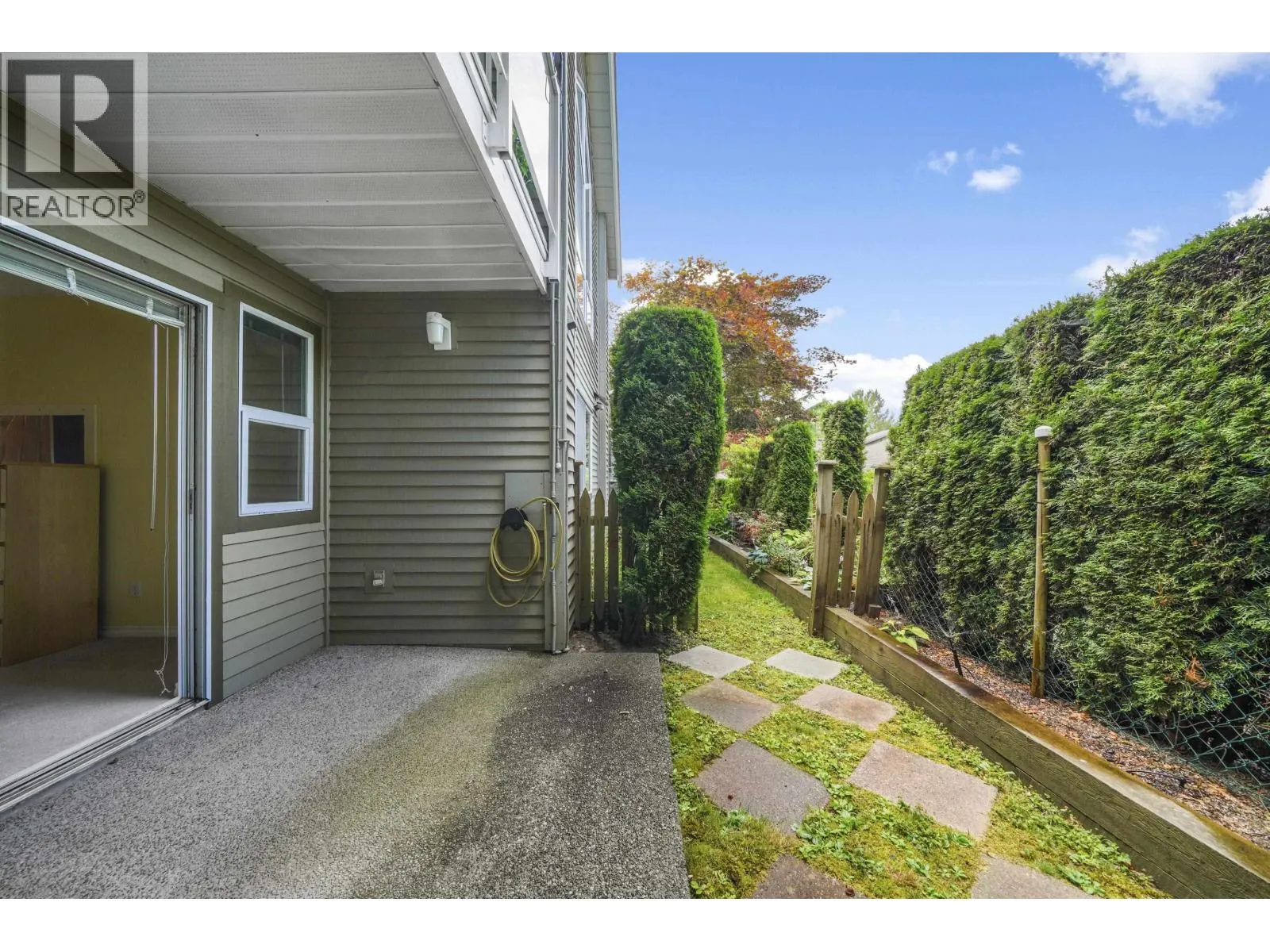 1105 BENNET DRIVE