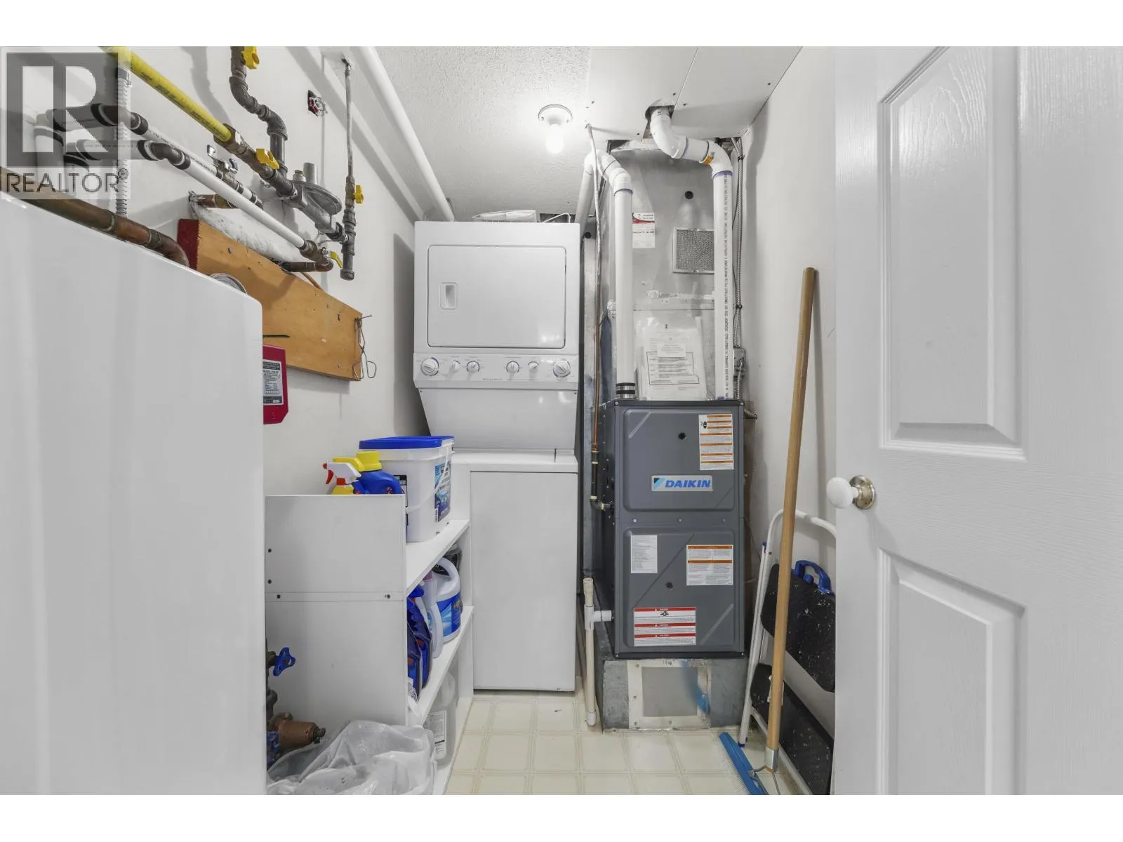 1105 BENNET DRIVE
