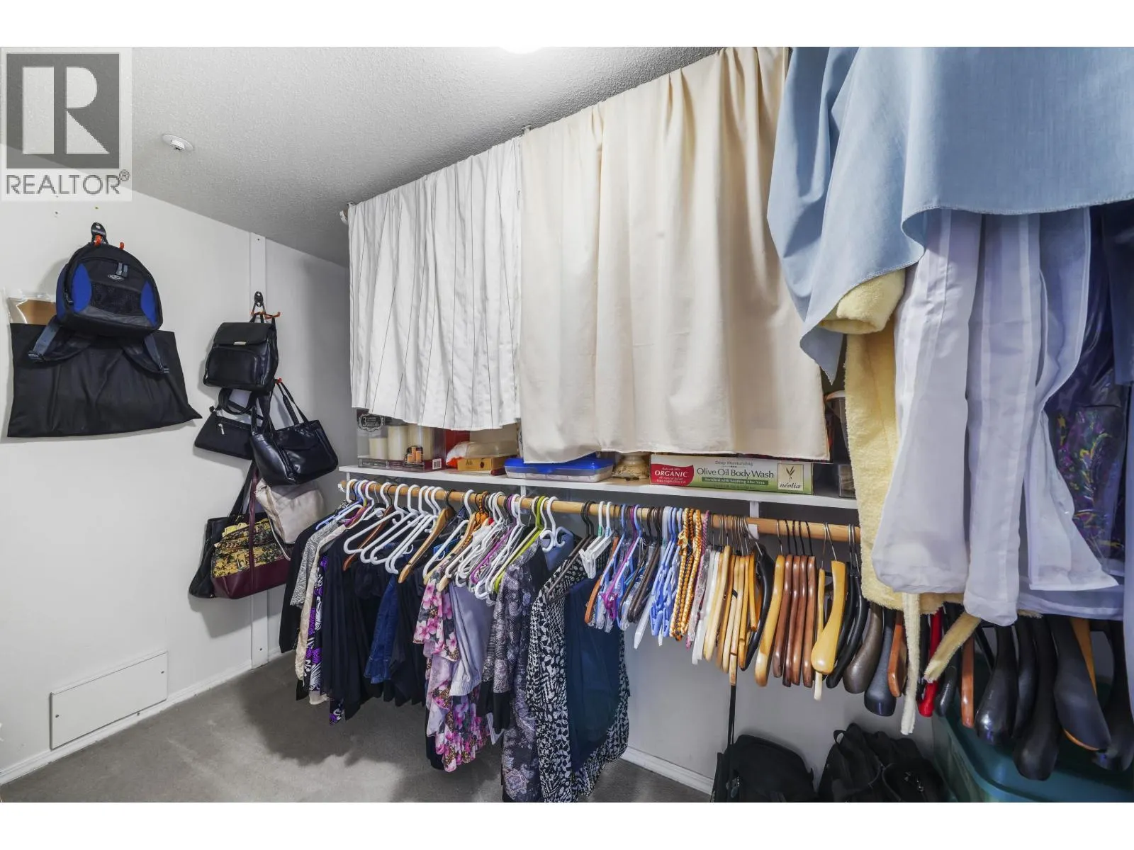 1105 BENNET DRIVE