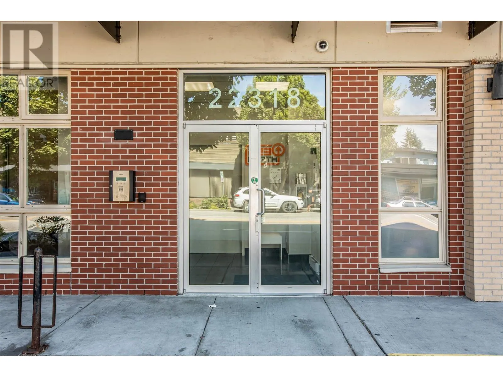 604 22318 LOUGHEED HIGHWAY