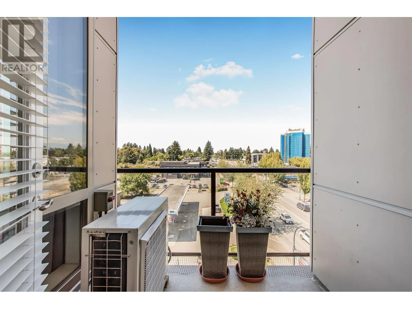 604 22318 LOUGHEED HIGHWAY