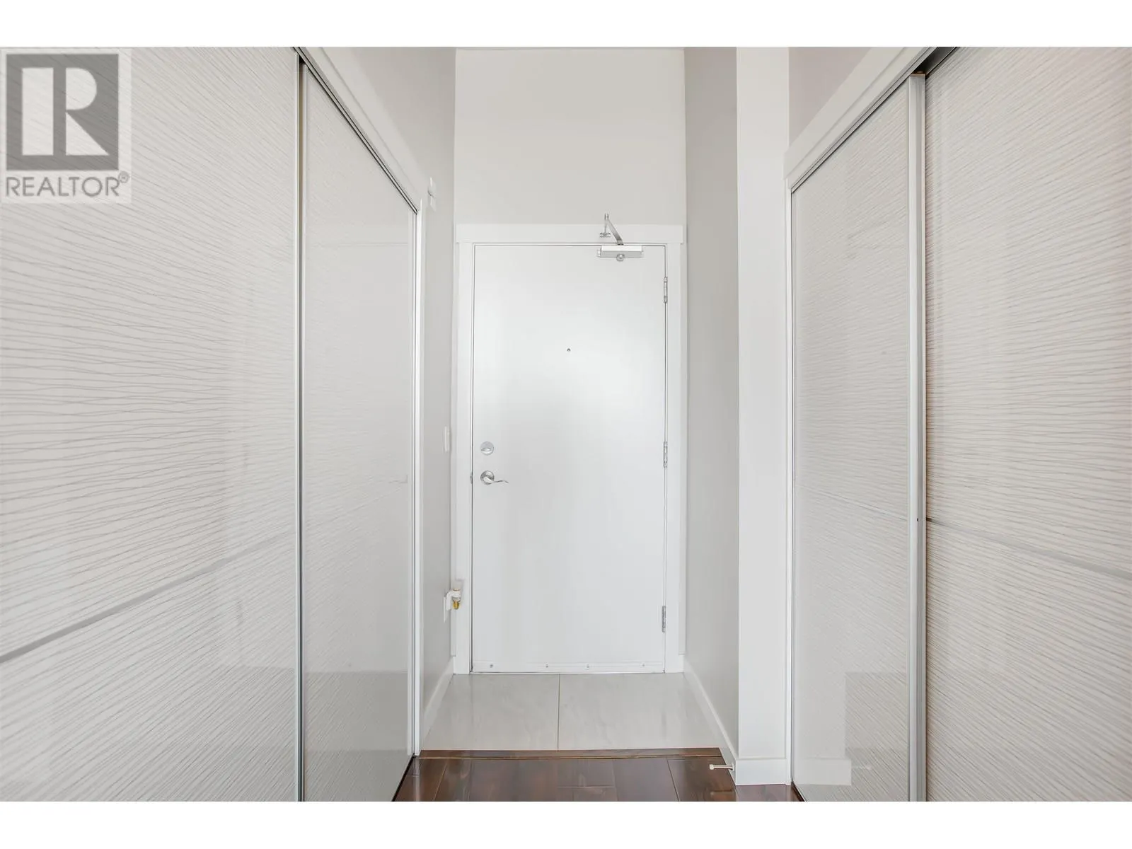 604 22318 LOUGHEED HIGHWAY