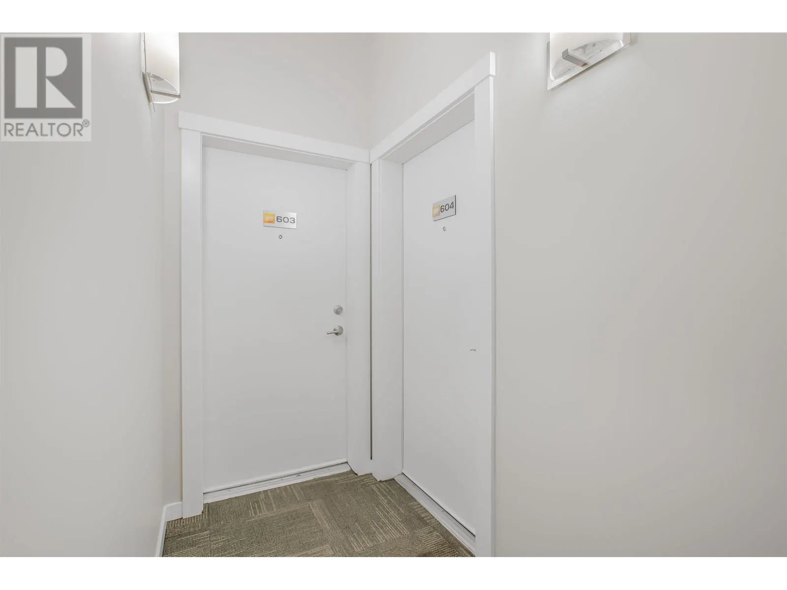 604 22318 LOUGHEED HIGHWAY