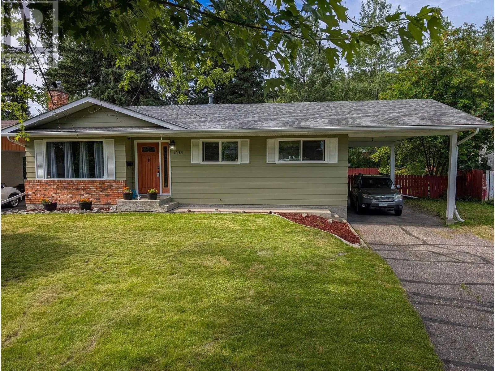 1033 NELSON CRESCENT