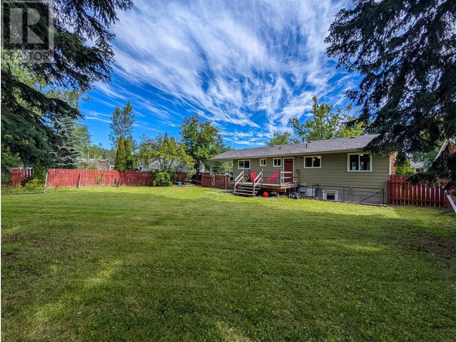 1033 NELSON CRESCENT