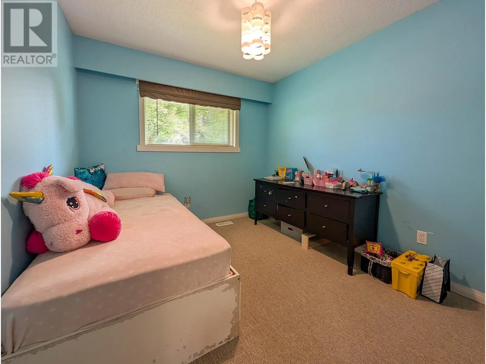 1033 NELSON CRESCENT