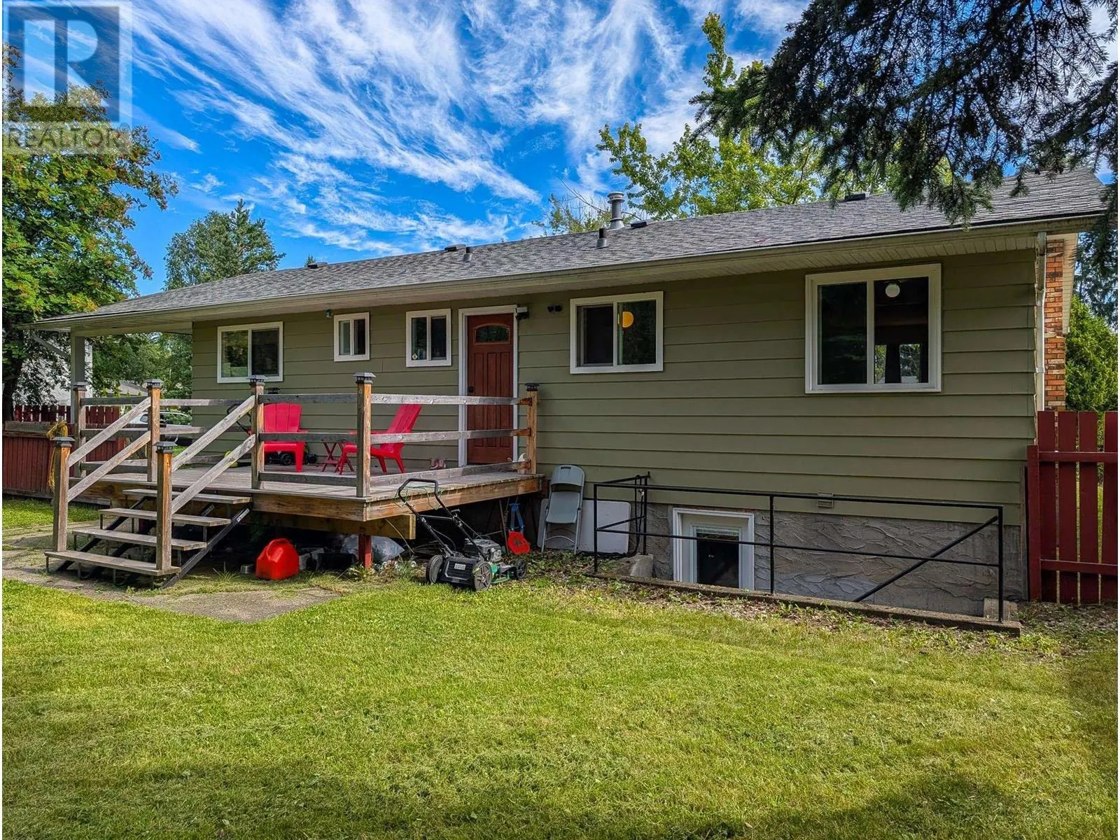 1033 NELSON CRESCENT
