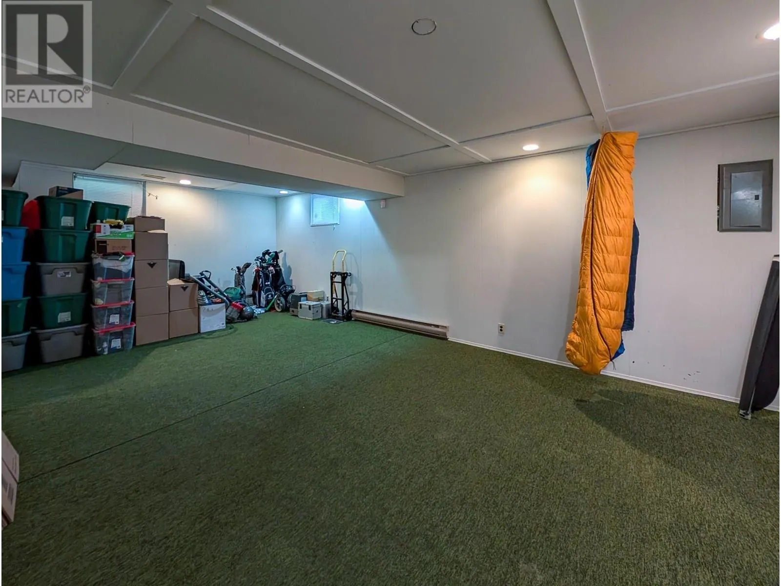 1033 NELSON CRESCENT