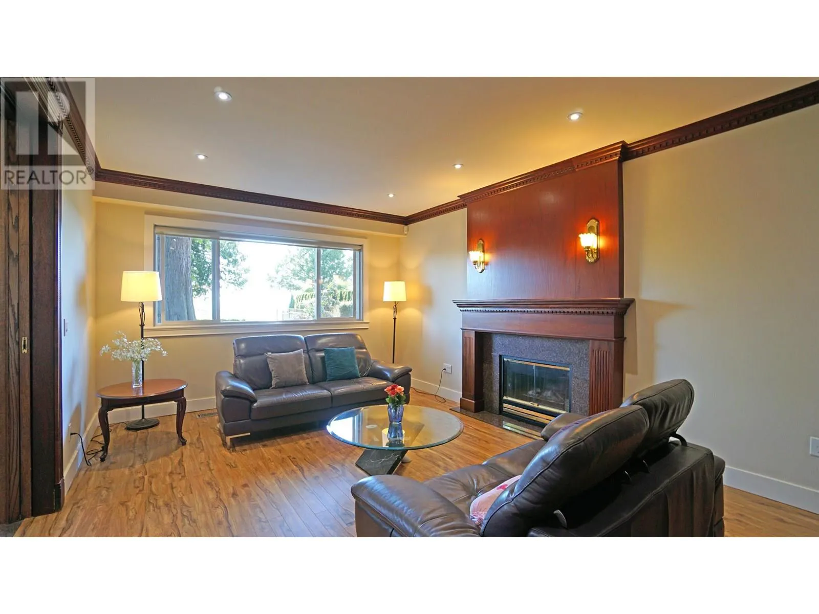 1015 PACIFIC DRIVE