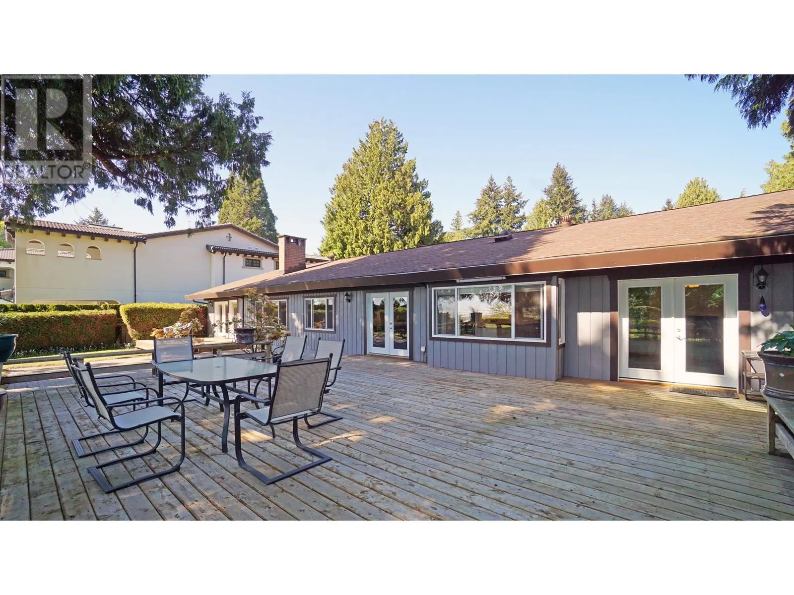 1015 PACIFIC DRIVE