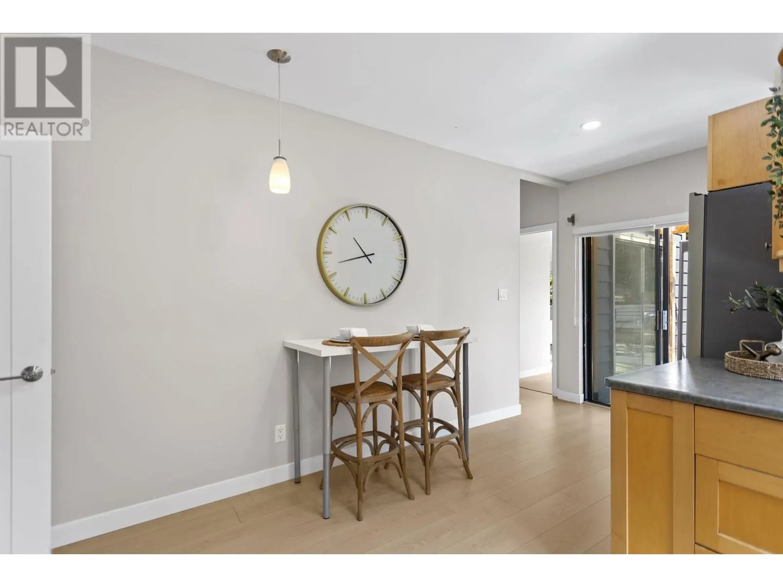 1232 W 21ST STREET