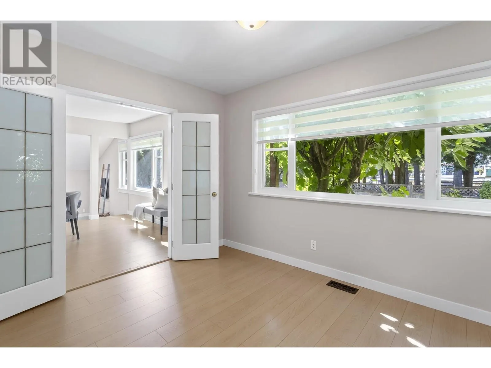 1232 W 21ST STREET