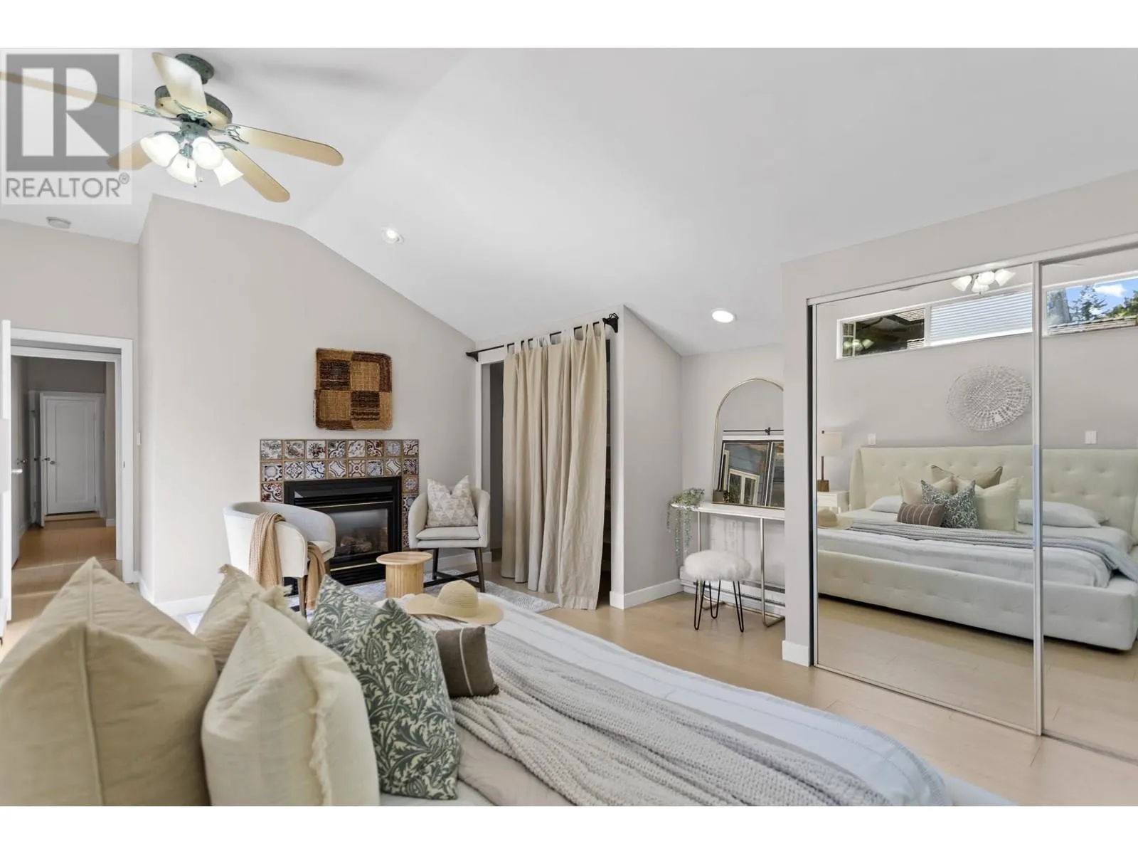 1232 W 21ST STREET