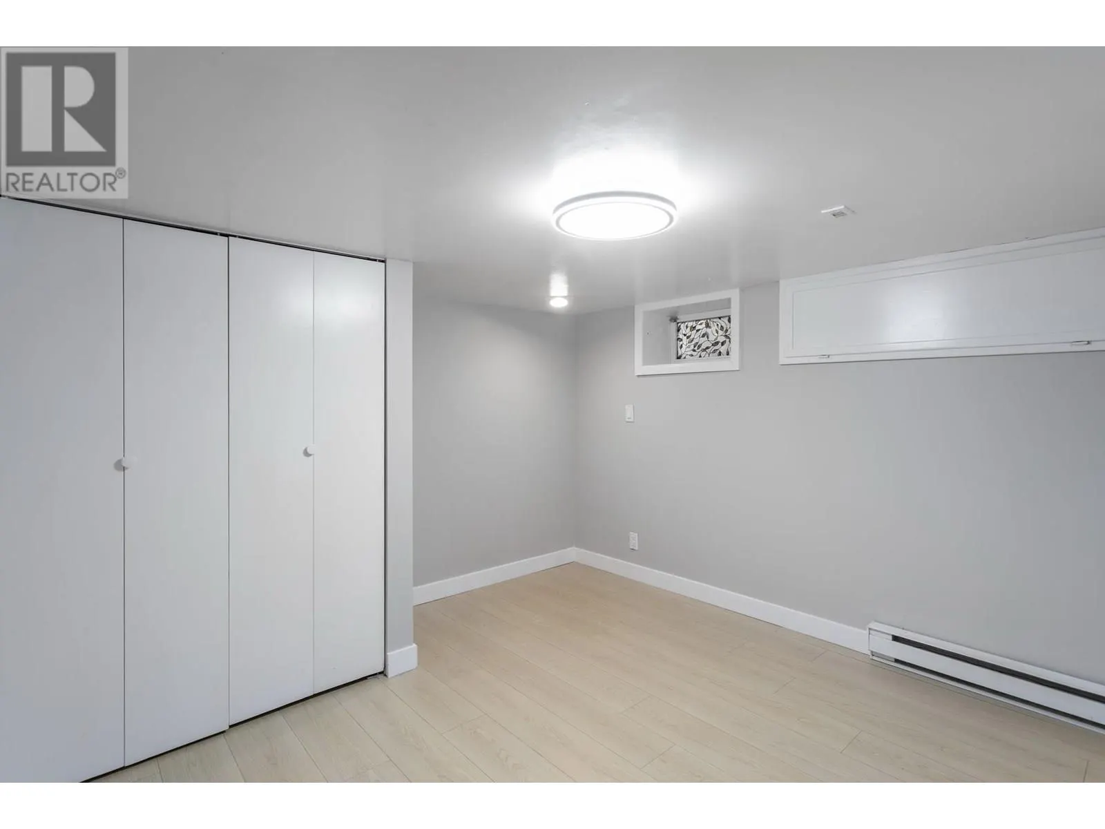 1232 W 21ST STREET