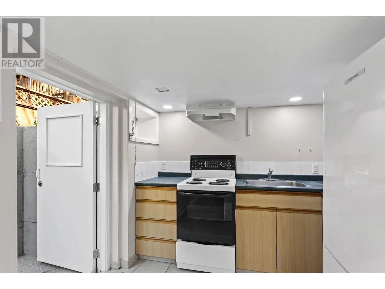 1232 W 21ST STREET