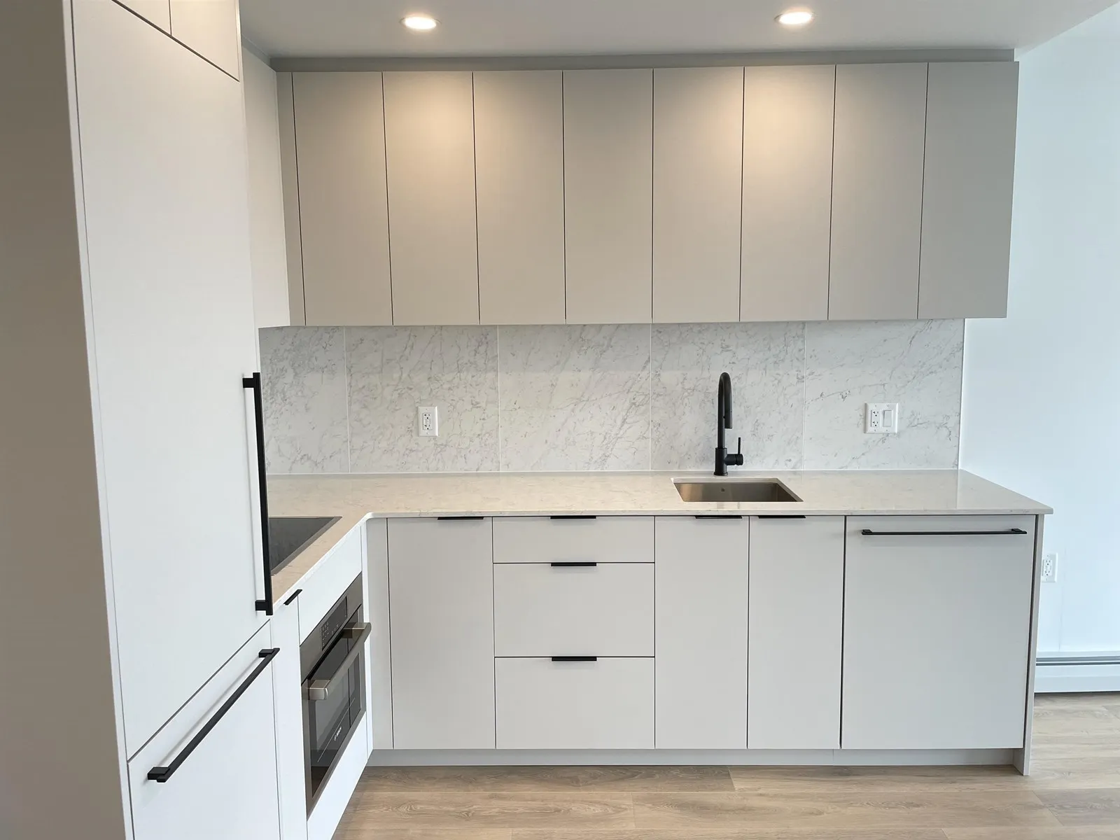 1704 13685 102 AVENUE