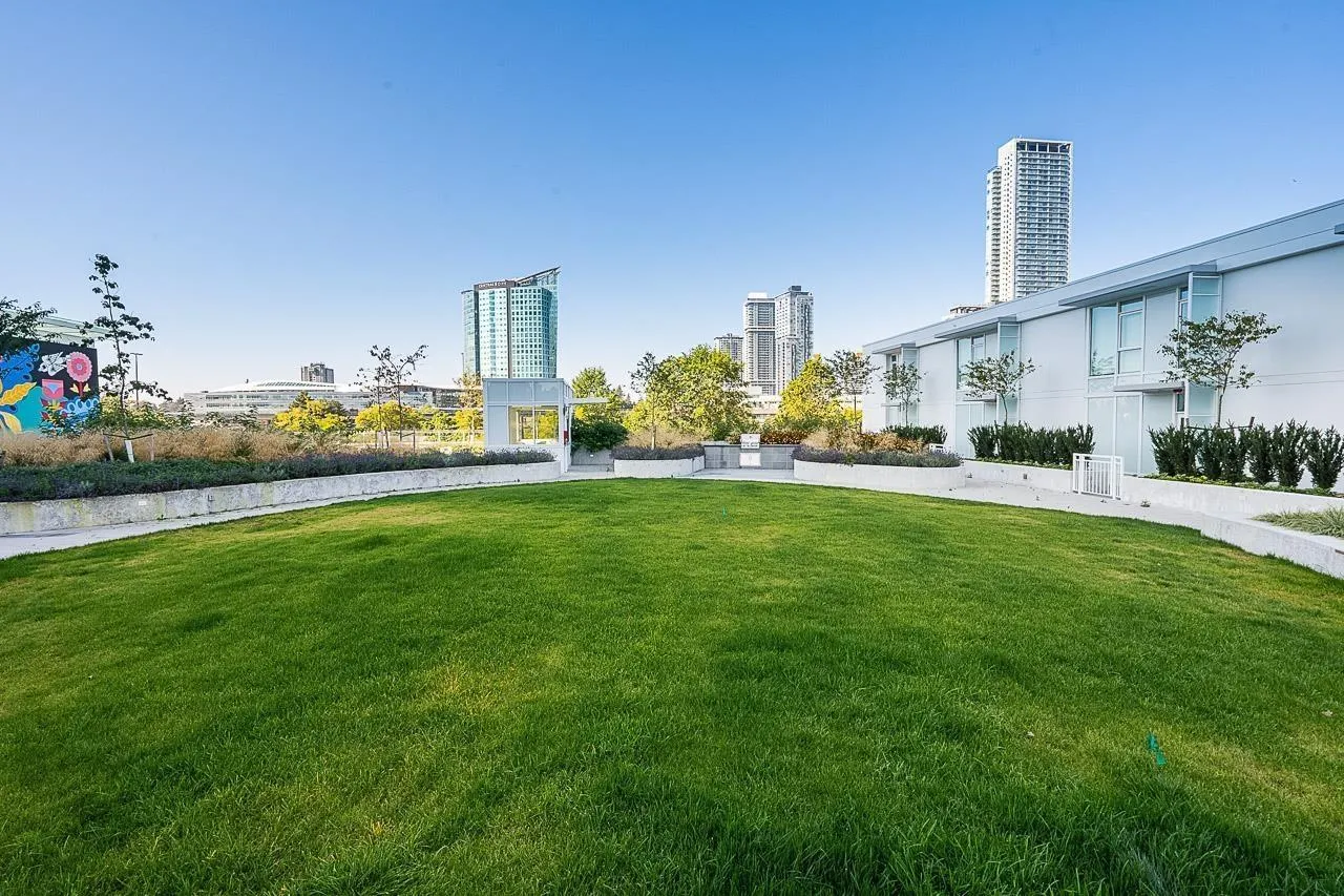 1704 13685 102 AVENUE