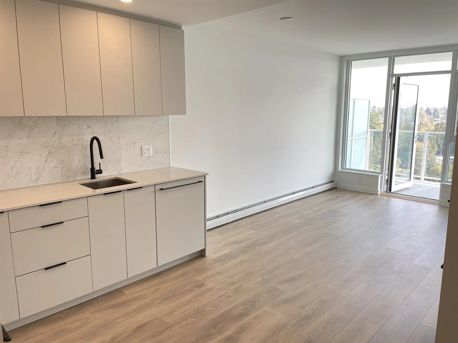 1704 13685 102 AVENUE