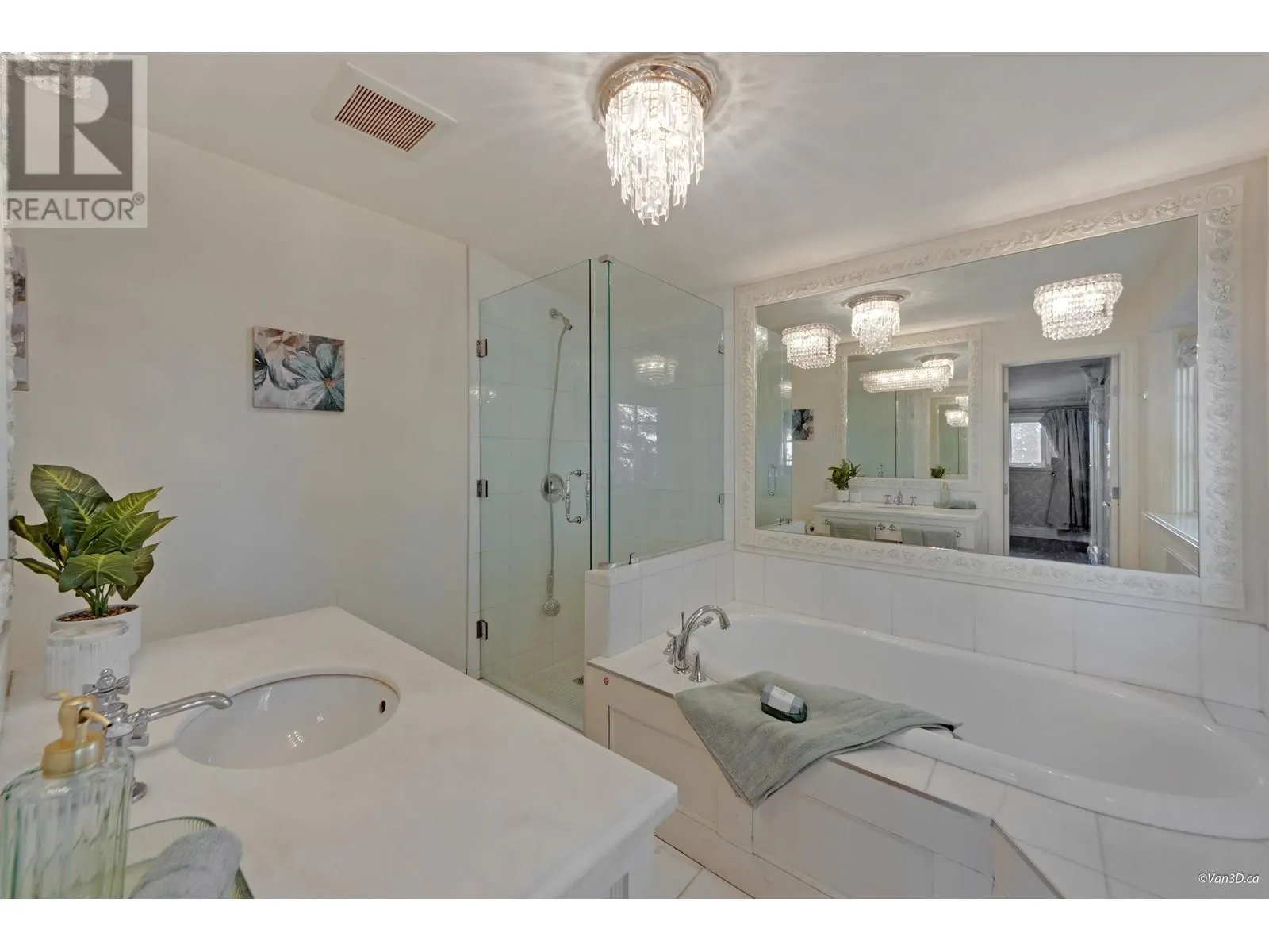 825 8TH STREET