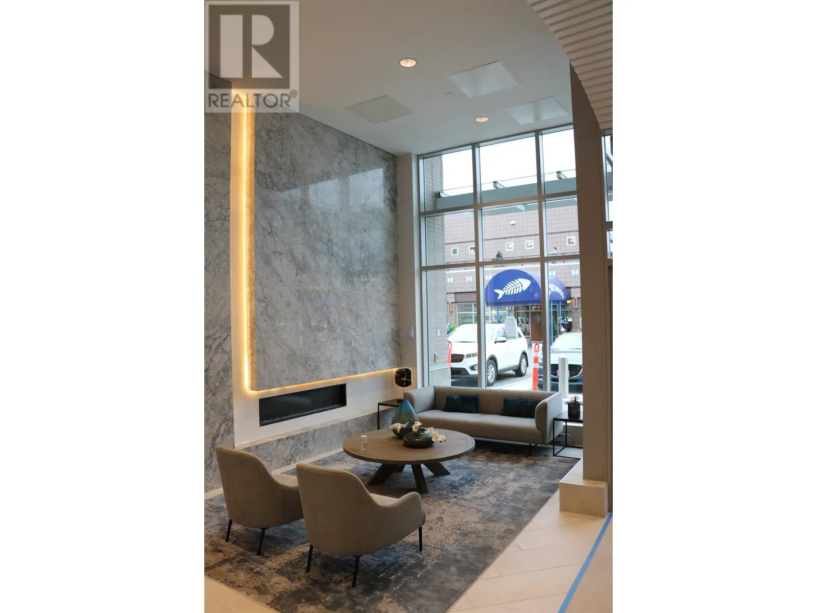 1808 908 QUAYSIDE DRIVE