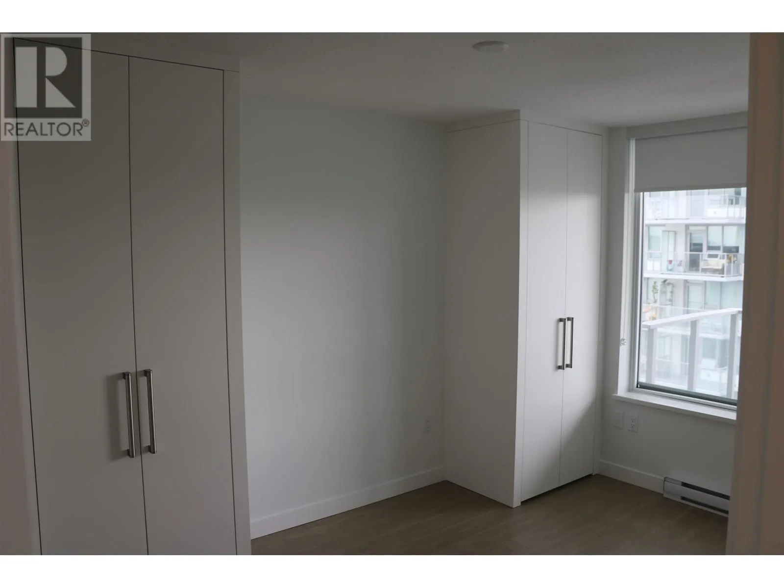 1808 908 QUAYSIDE DRIVE