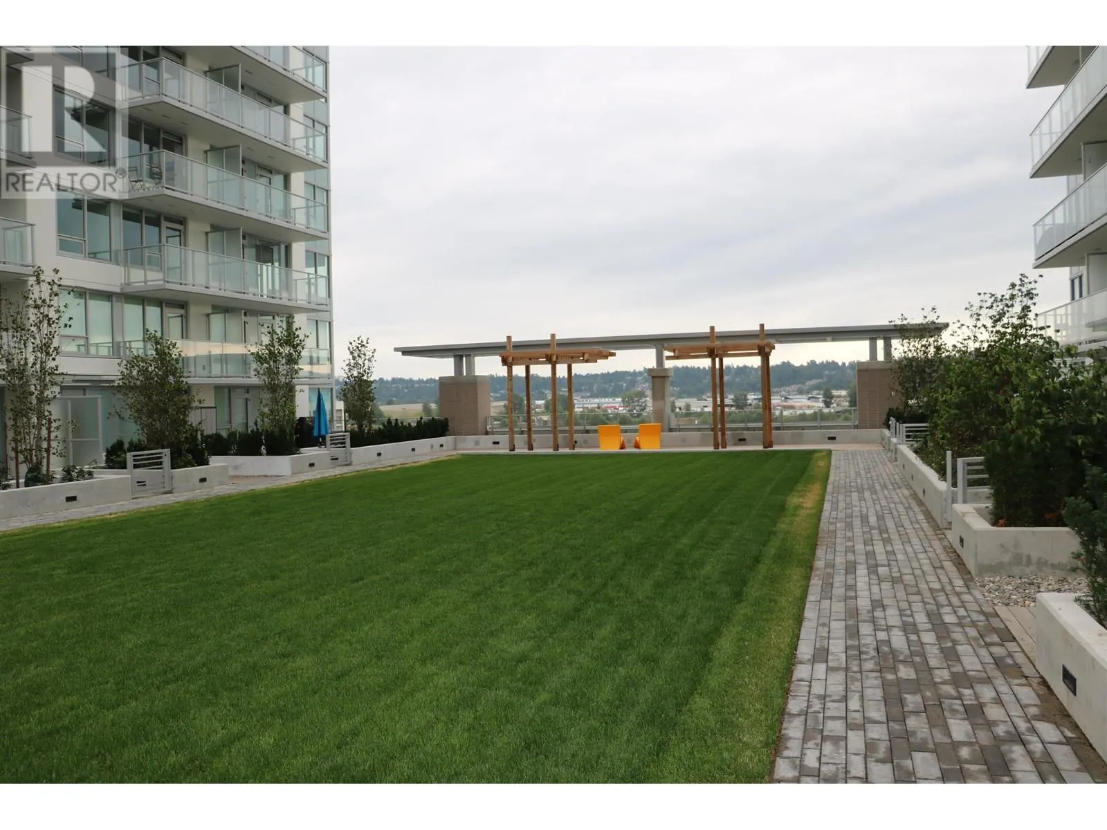 1808 908 QUAYSIDE DRIVE