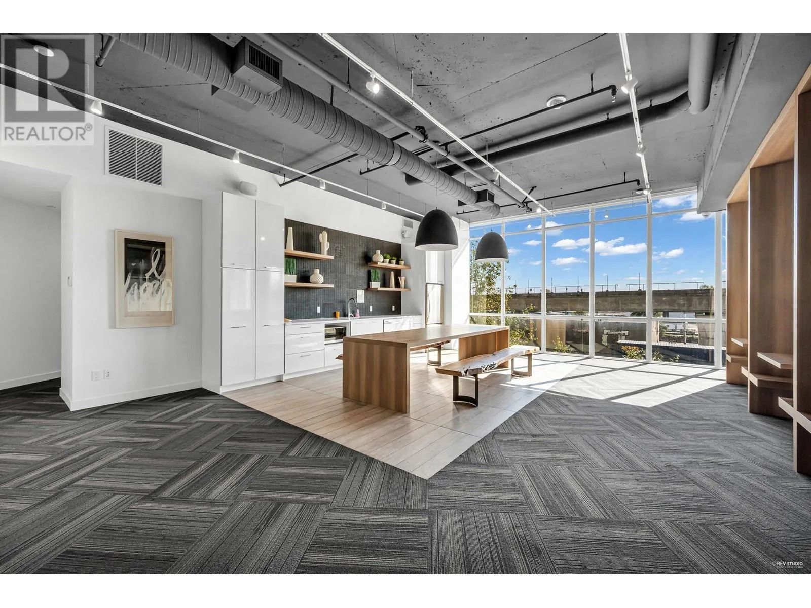 1203 200 NELSON'S CRESCENT