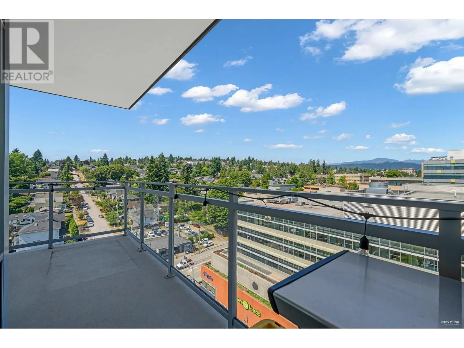 1203 200 NELSON'S CRESCENT
