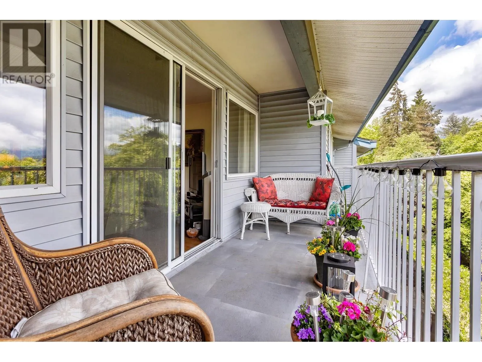 1087 CECILE DRIVE