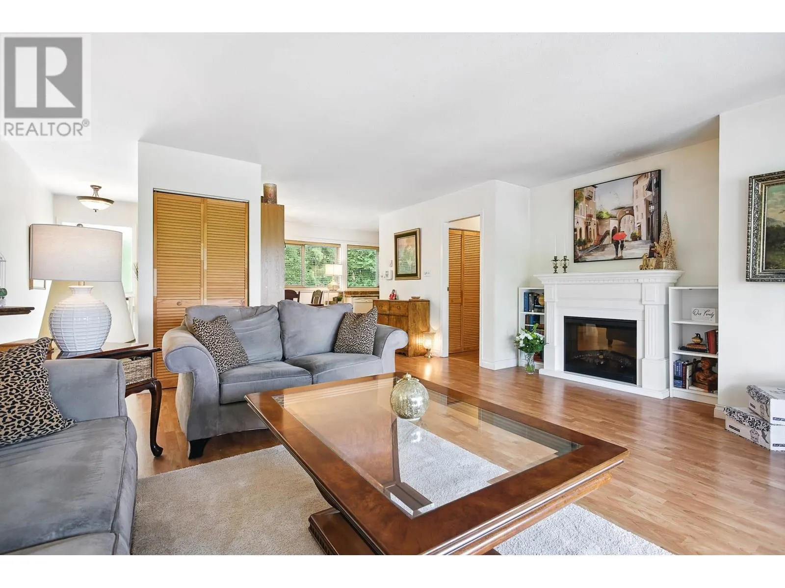 1087 CECILE DRIVE