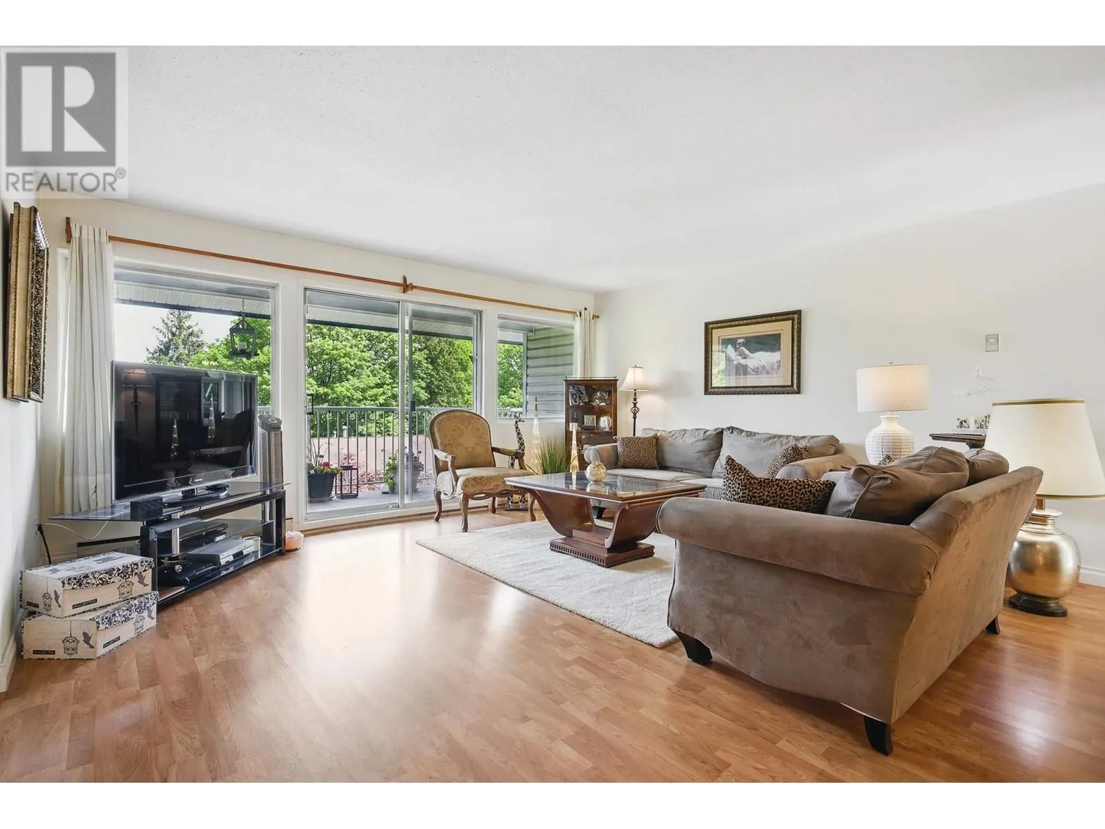 1087 CECILE DRIVE