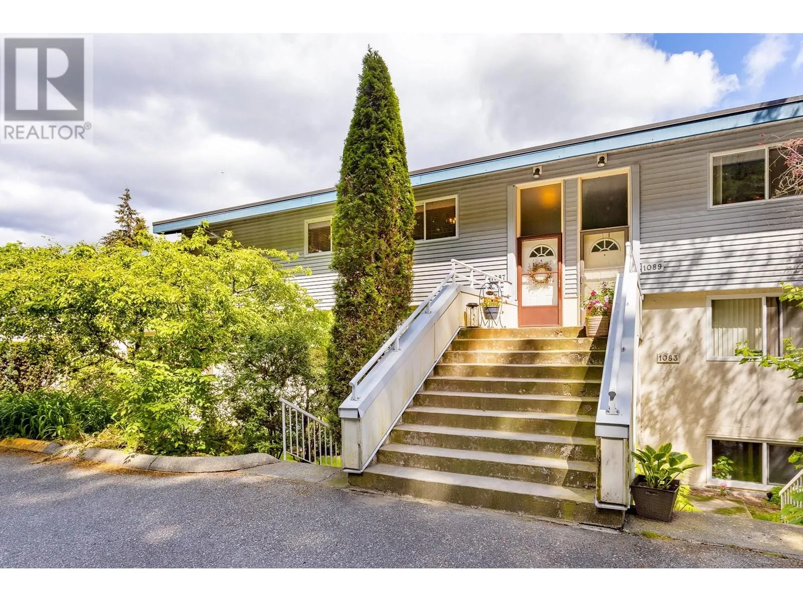 1087 CECILE DRIVE