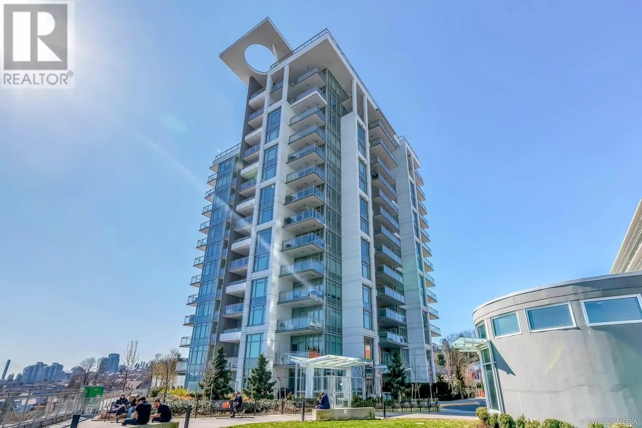 208 200 NELSON'S CRESCENT