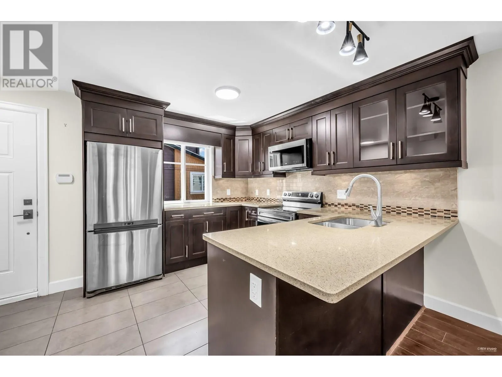 201 423 8TH STREET