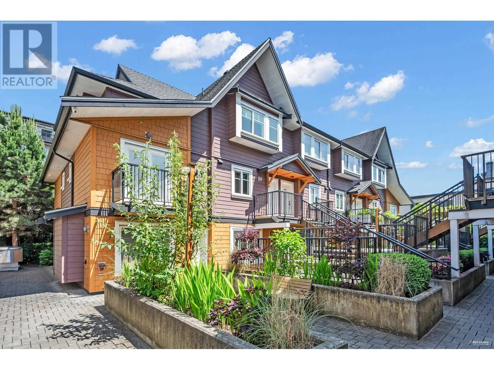 201 423 8TH STREET