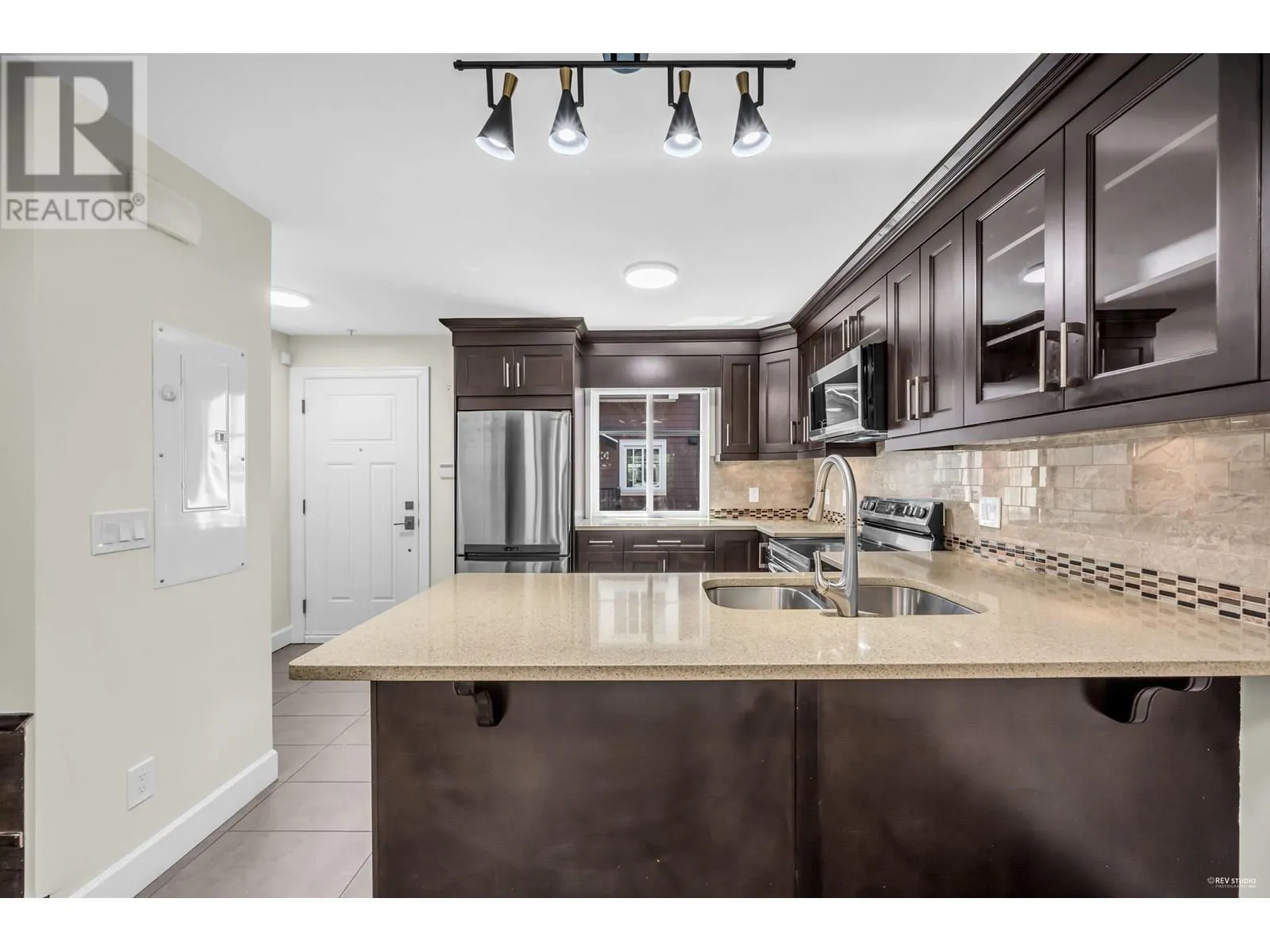 201 423 8TH STREET