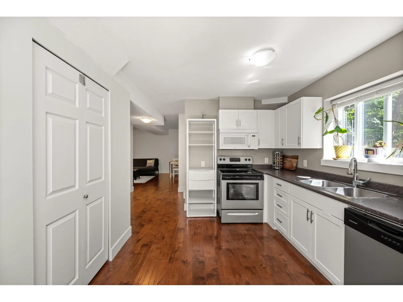 32450 GREBE CRESCENT