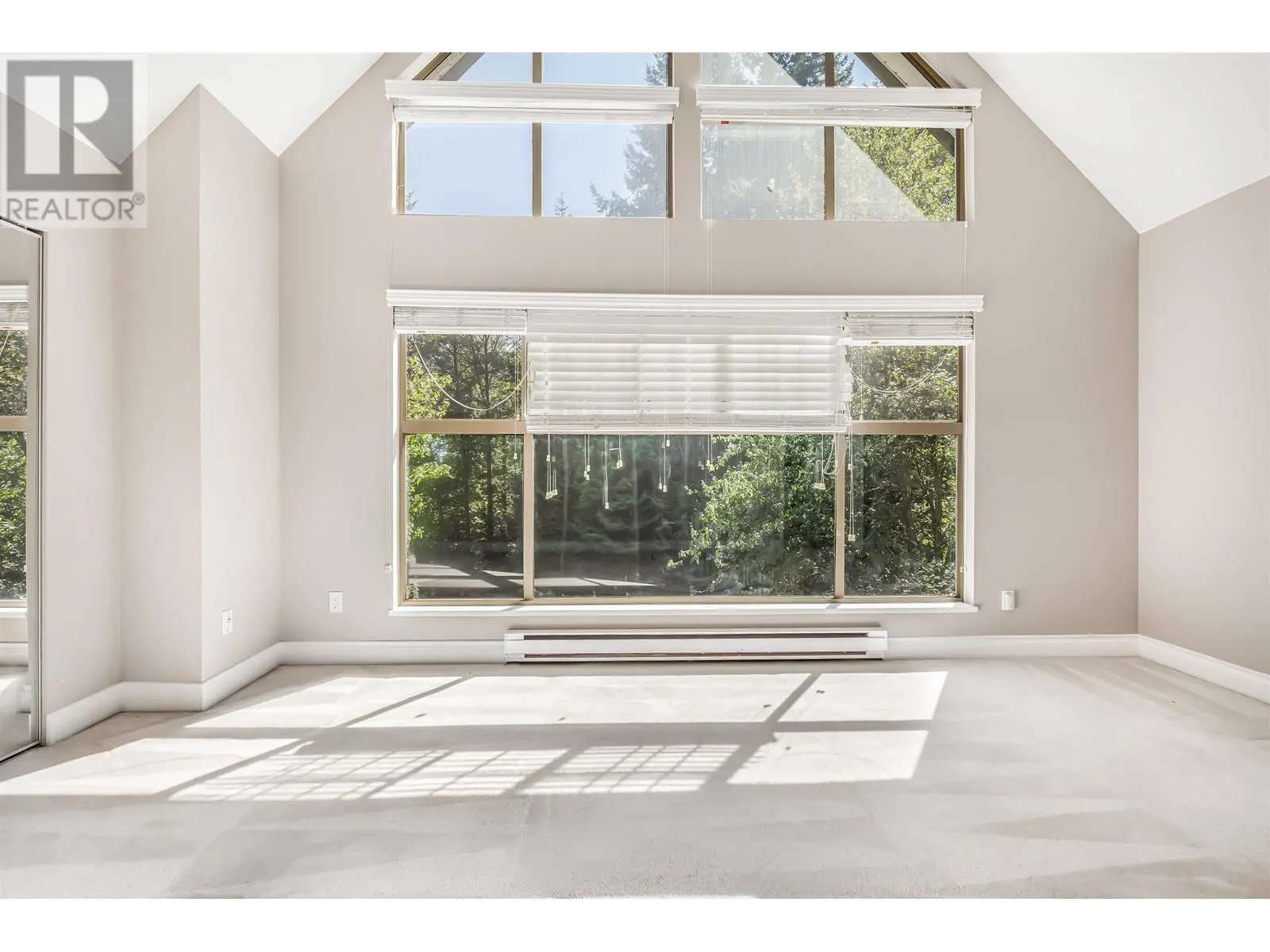 101 180 RAVINE DRIVE