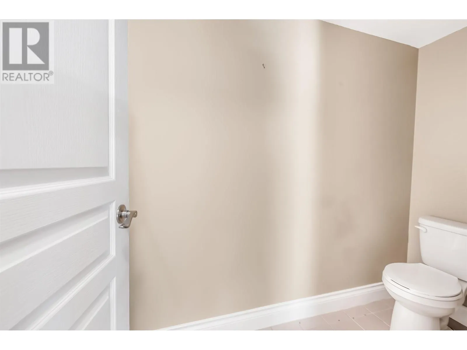 101 180 RAVINE DRIVE