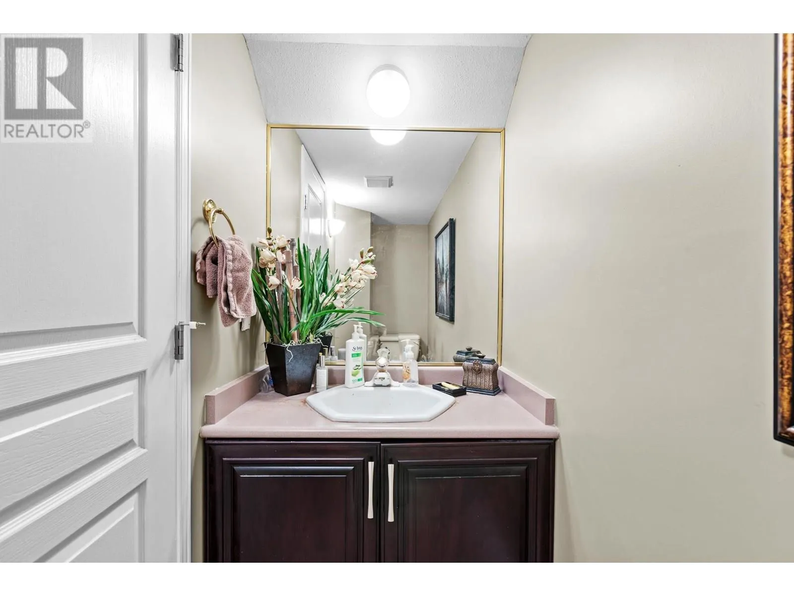101 180 RAVINE DRIVE