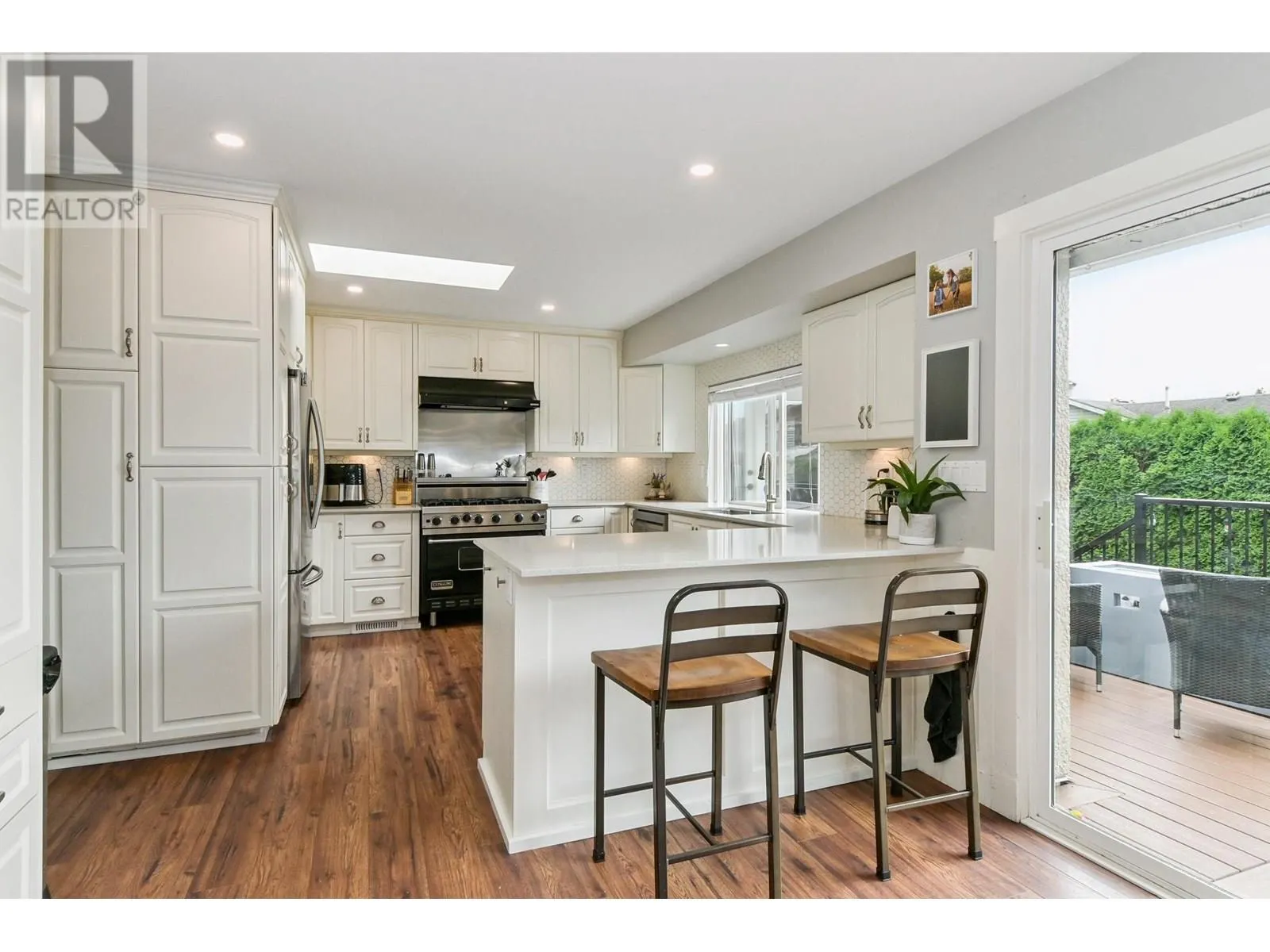 1850 SINCLAIR PLACE