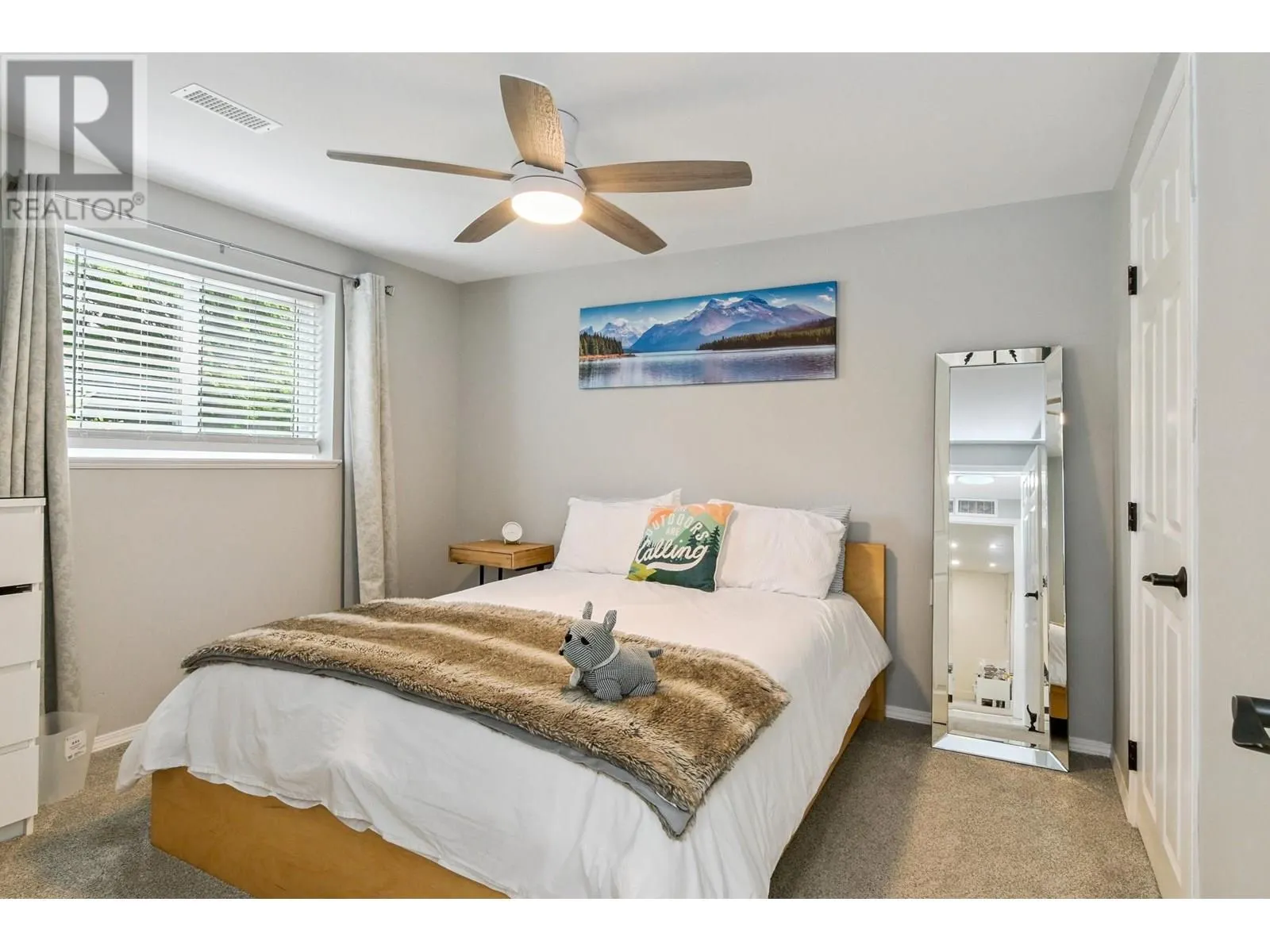 1850 SINCLAIR PLACE