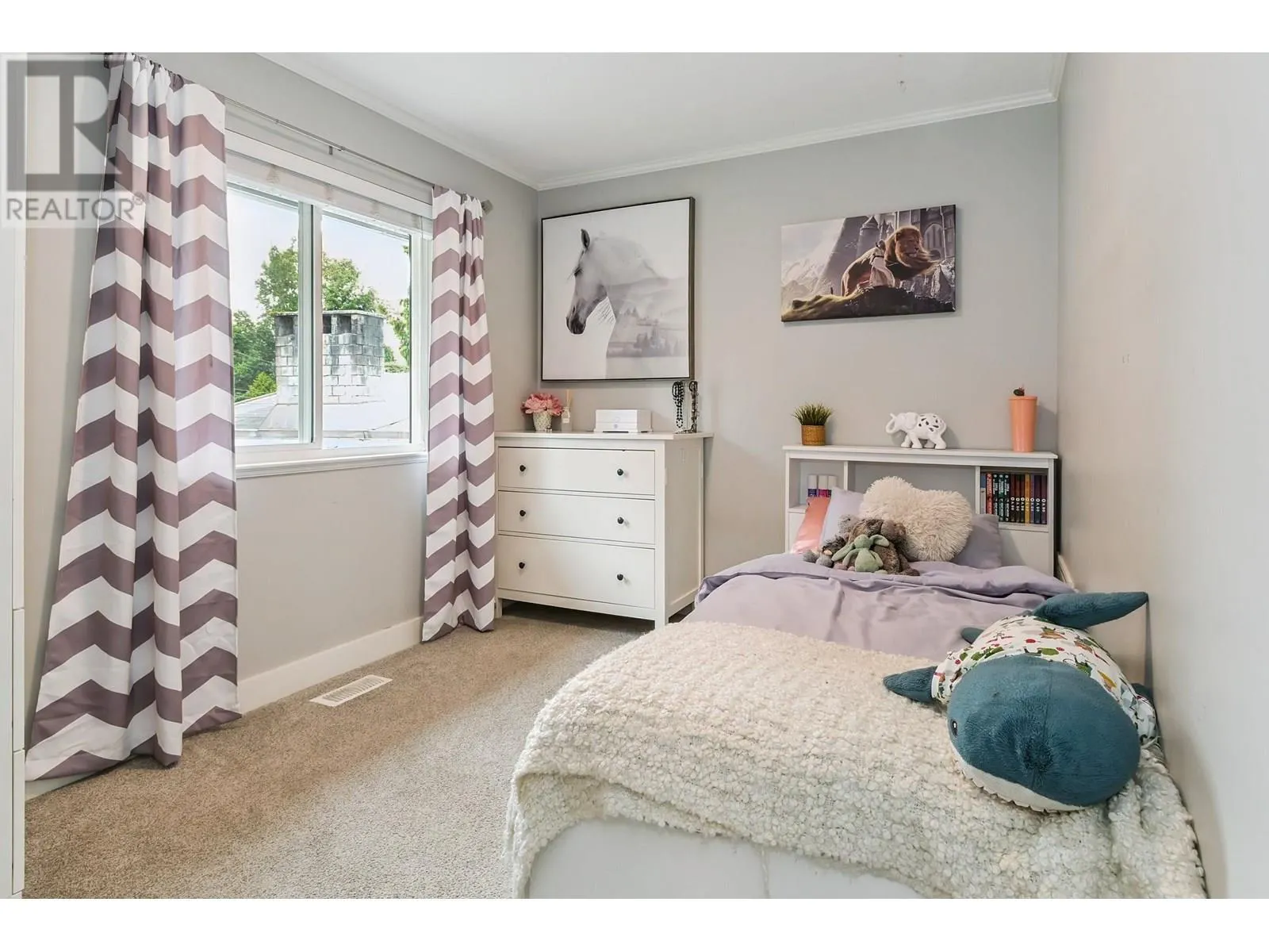 1850 SINCLAIR PLACE