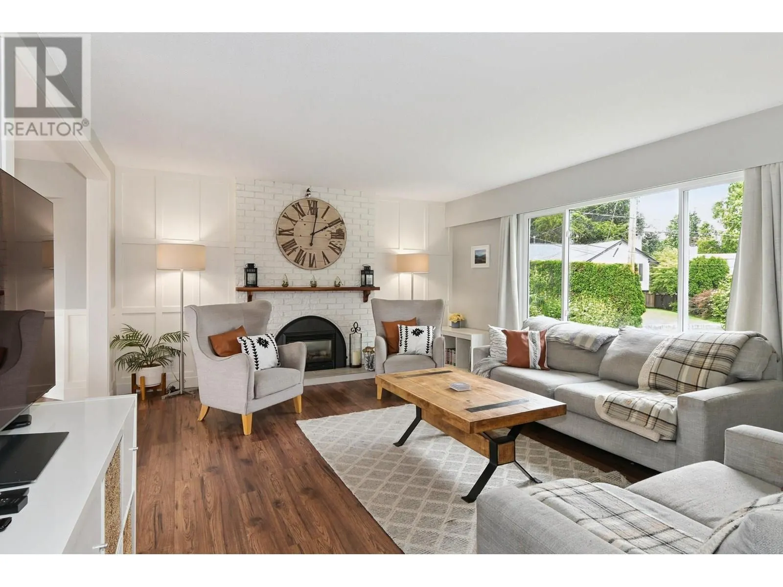 1850 SINCLAIR PLACE
